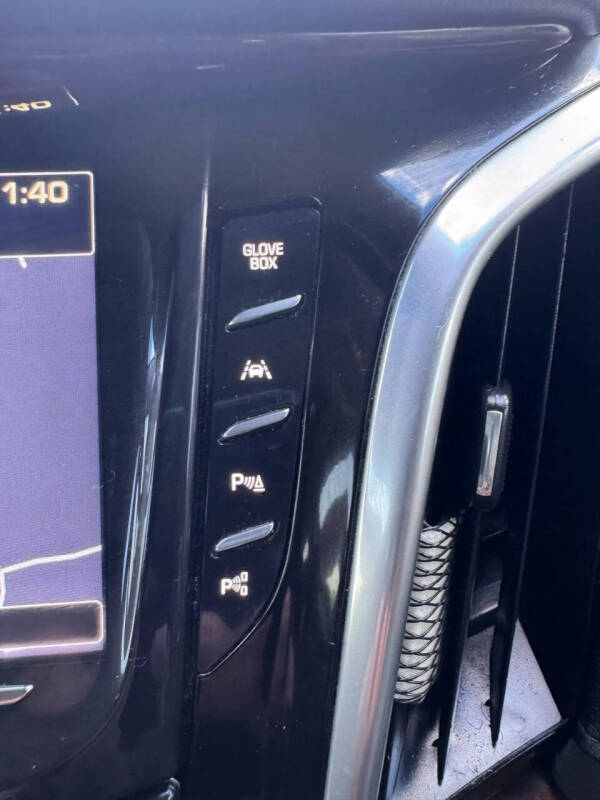 2018 Cadillac Escalade ESV Luxury