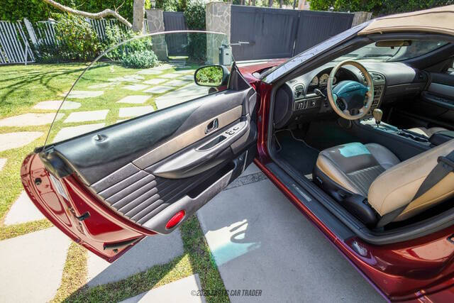 2004 Ford Thunderbird Deluxe