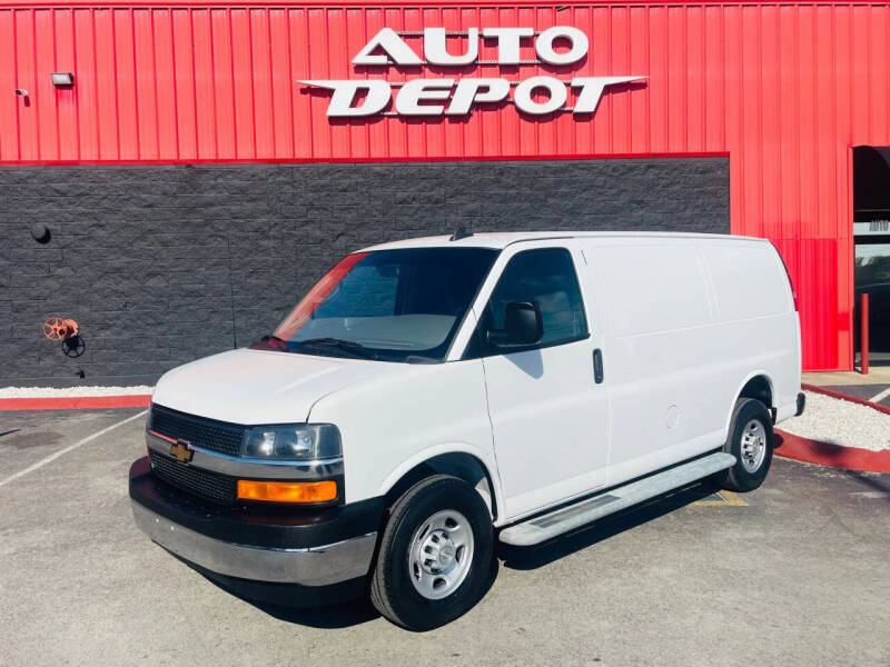 2022 Chevrolet Express 2500