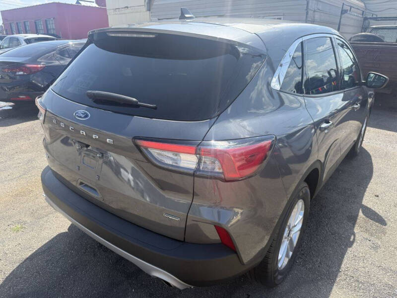 2022 Ford Escape Hybrid SE