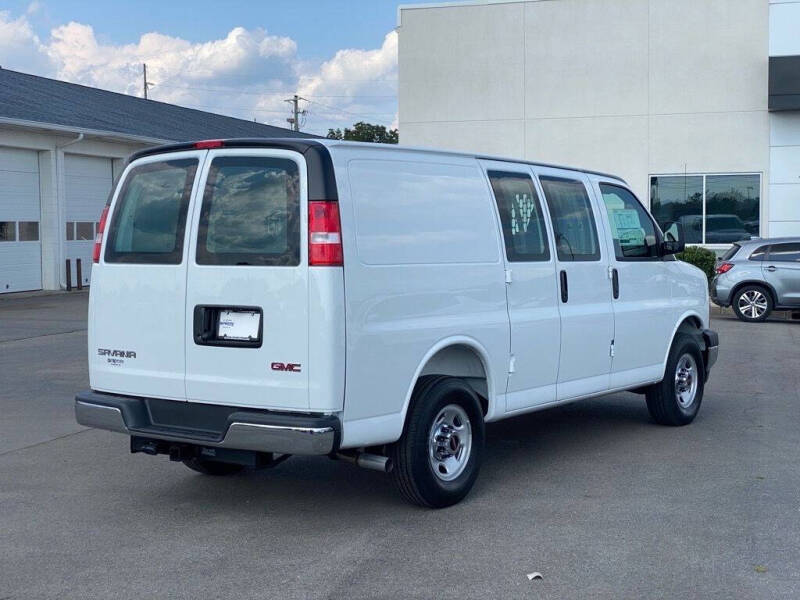 2025 GMC Savana 2500