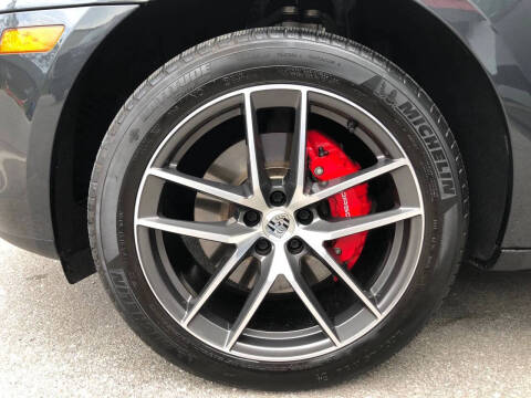 2022 Porsche Macan S