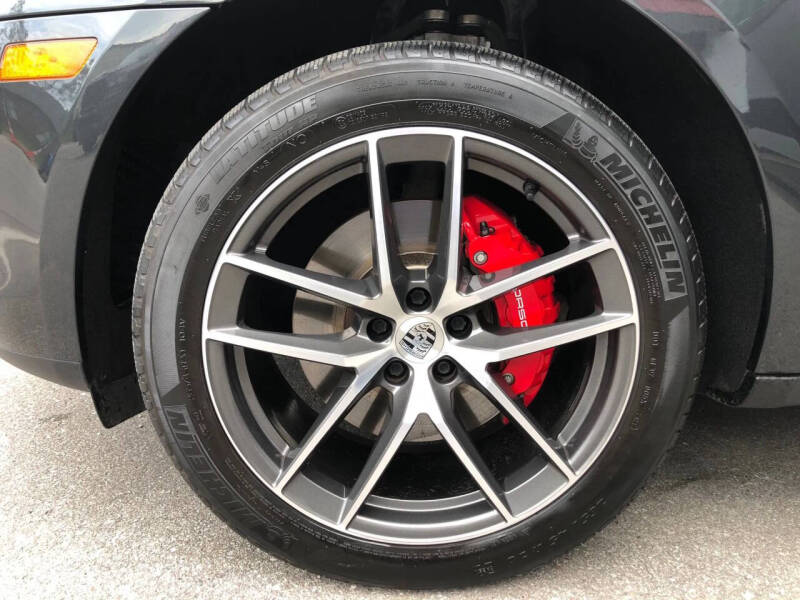 2022 Porsche Macan S