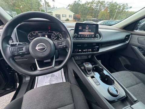 2022 Nissan Rogue SV