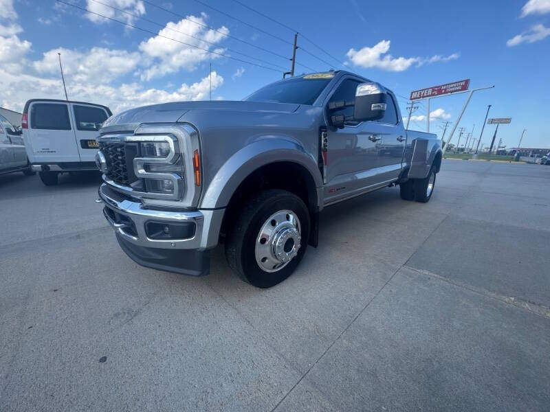 2023 Ford F-450 Super Duty Lariat