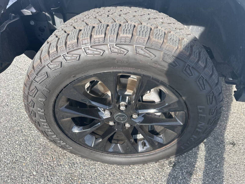 2025 Jeep Gladiator NightHawk