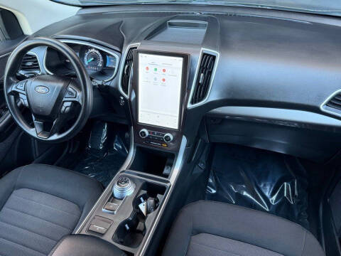2021 Ford Edge SE
