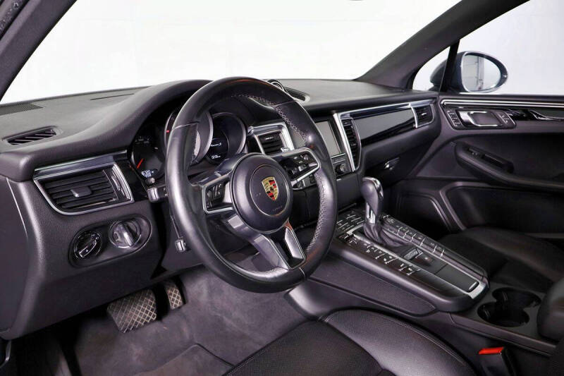 2016 Porsche Macan S