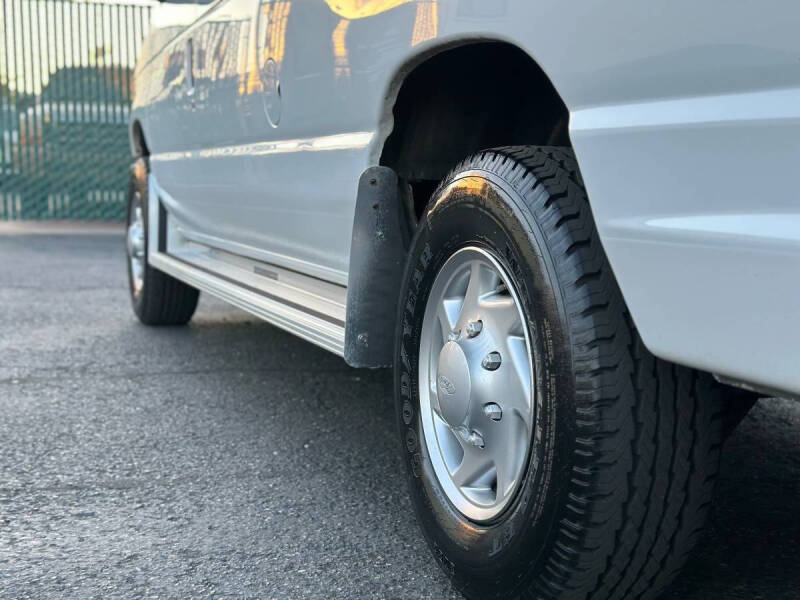 2012 Ford E-Series E-350 SD