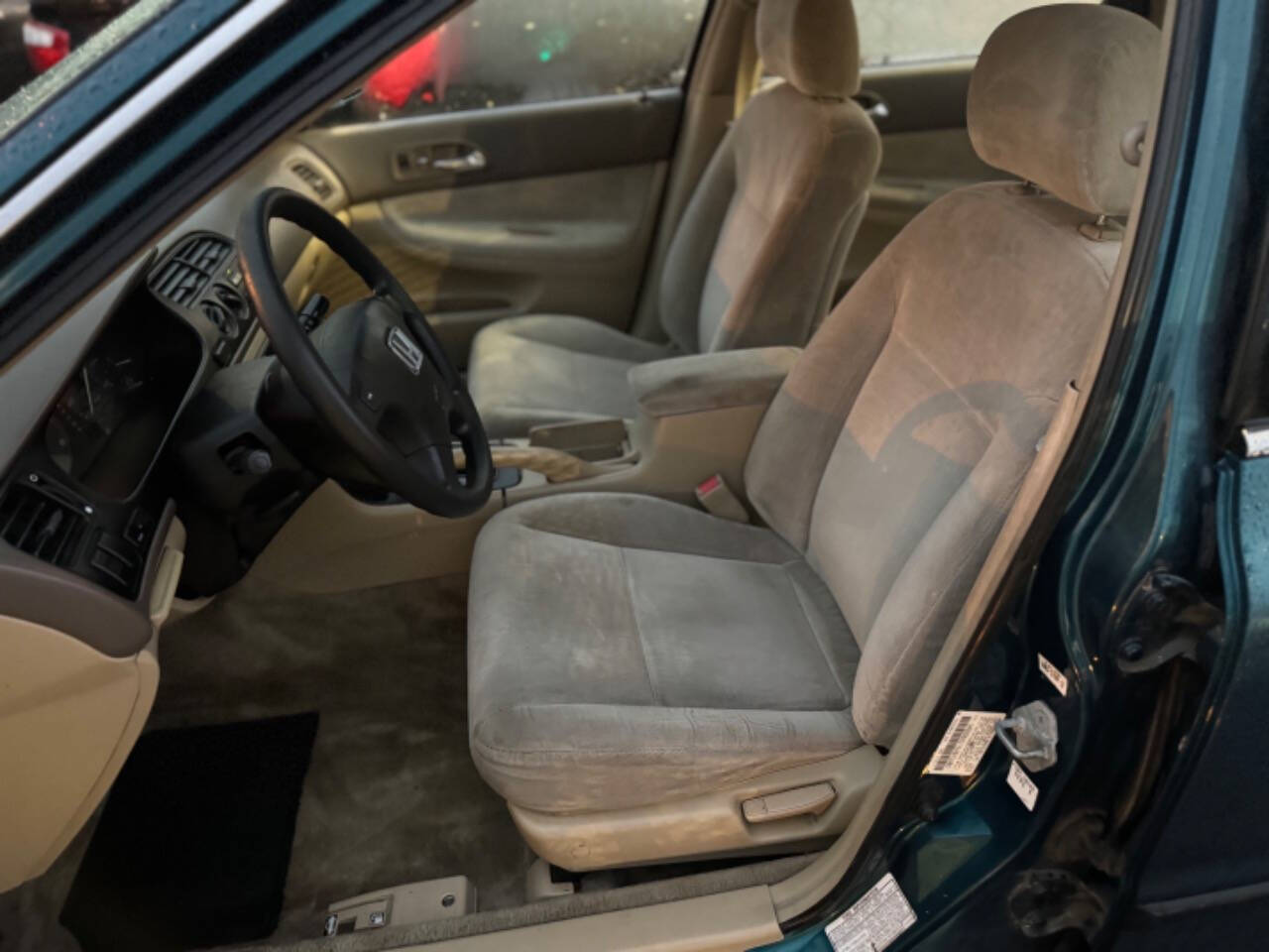 1995 Honda Accord for sale at Carz Connect LLC in Portland, OR