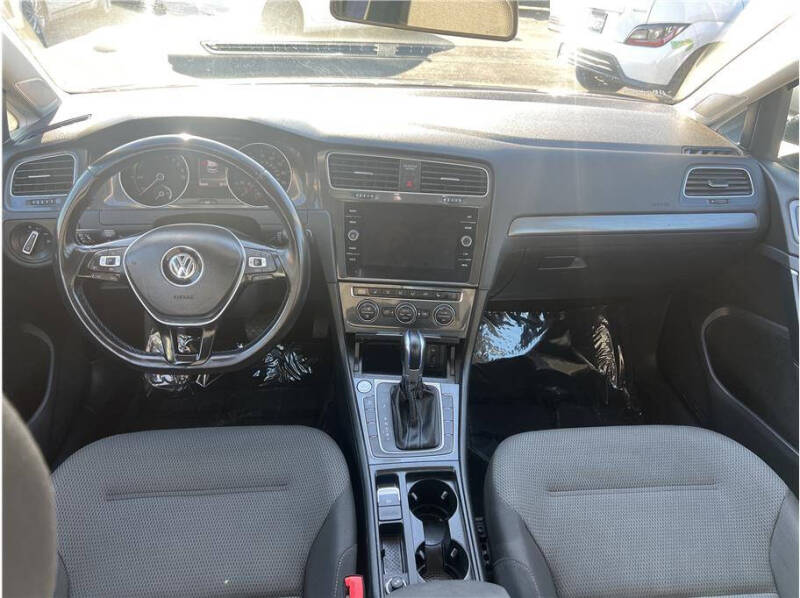 2019 Volkswagen e-Golf SE