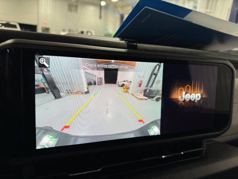 2024 Jeep Gladiator Sport