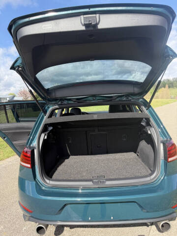 2019 Volkswagen Golf GTI S