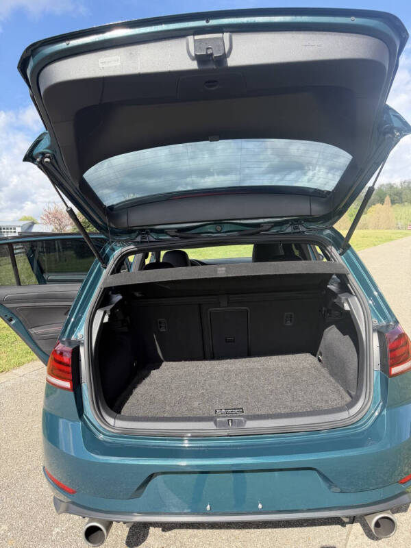 2019 Volkswagen Golf GTI S
