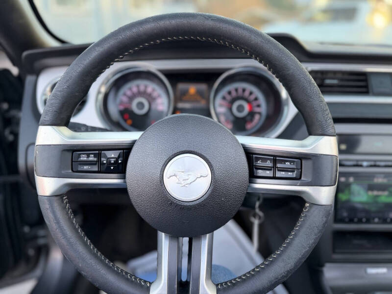 2013 Ford Mustang V6