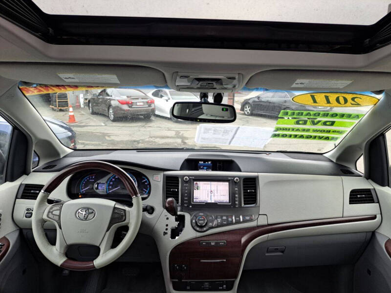 2011 Toyota Sienna