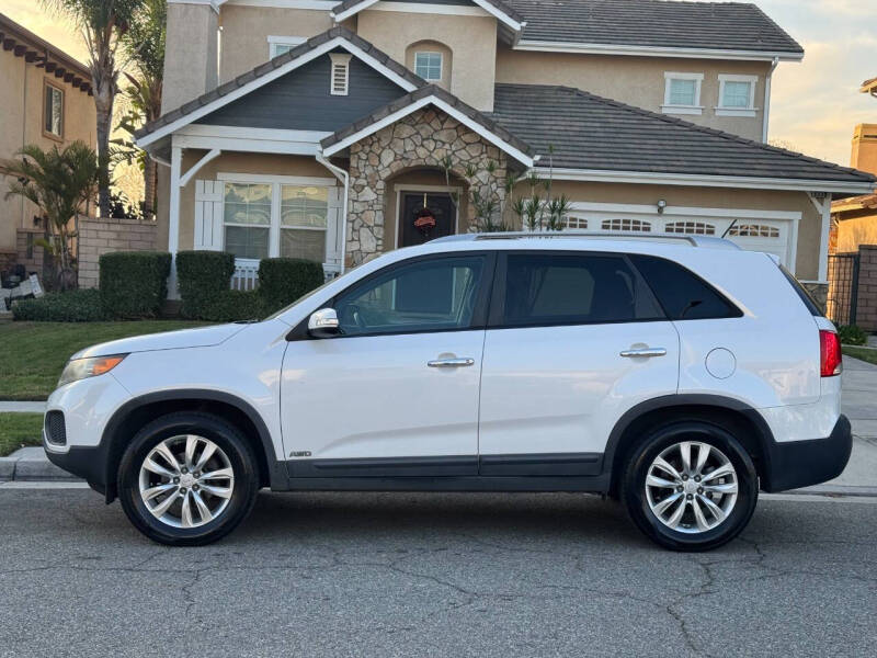 2011 Kia Sorento LX photo 4