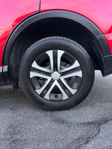 2017 Toyota RAV4 LE