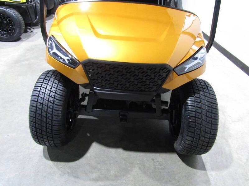 2020 E-Z-GO storm