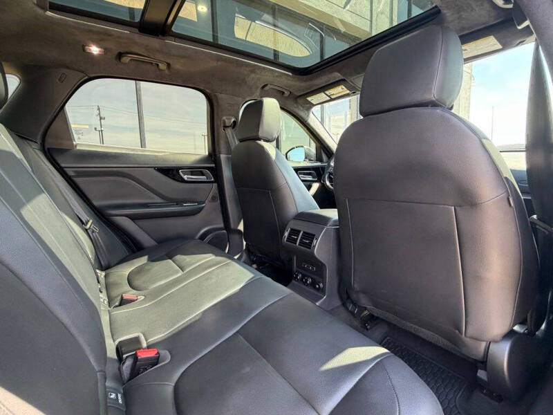 2019 Jaguar F-PACE 25t Premium