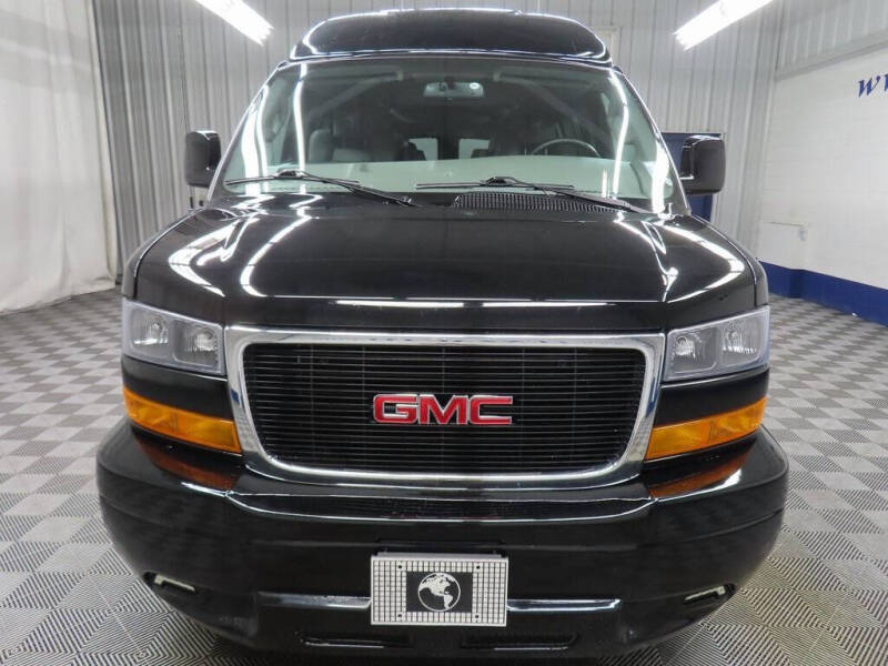 2022 GMC Savana 2500