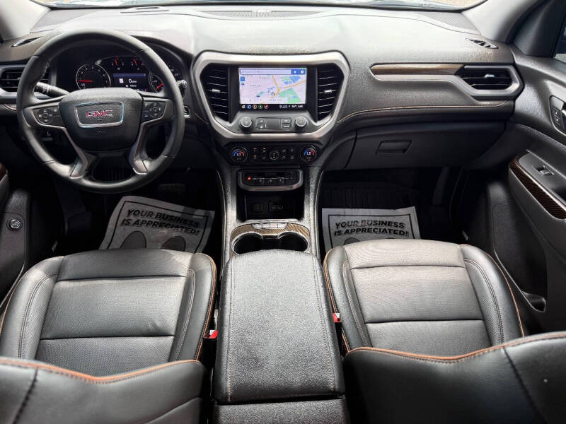 2023 GMC Acadia AT4