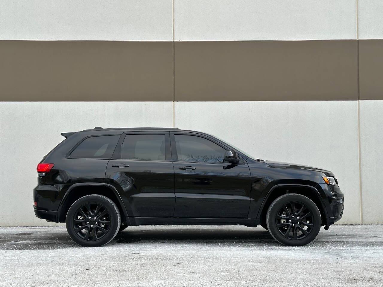 2022 Jeep Grand Cherokee WK for sale at Phoenix Motor Co in Romulus, MI