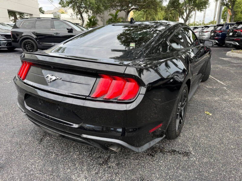 2020 Ford Mustang EcoBoost