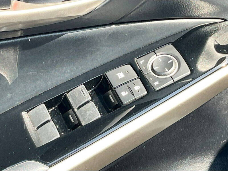 2017 Lexus IS 200t