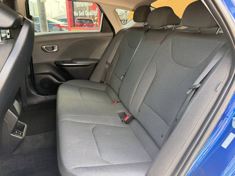 2025 Kia K4 LX
