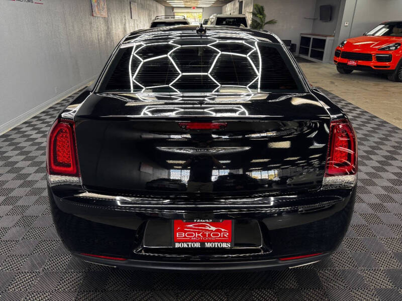 2020 Chrysler 300 Touring