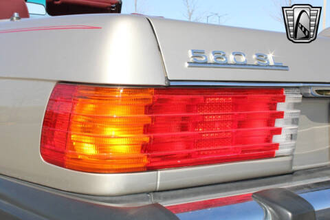 1989 Mercedes-Benz 560-Class 560 SL