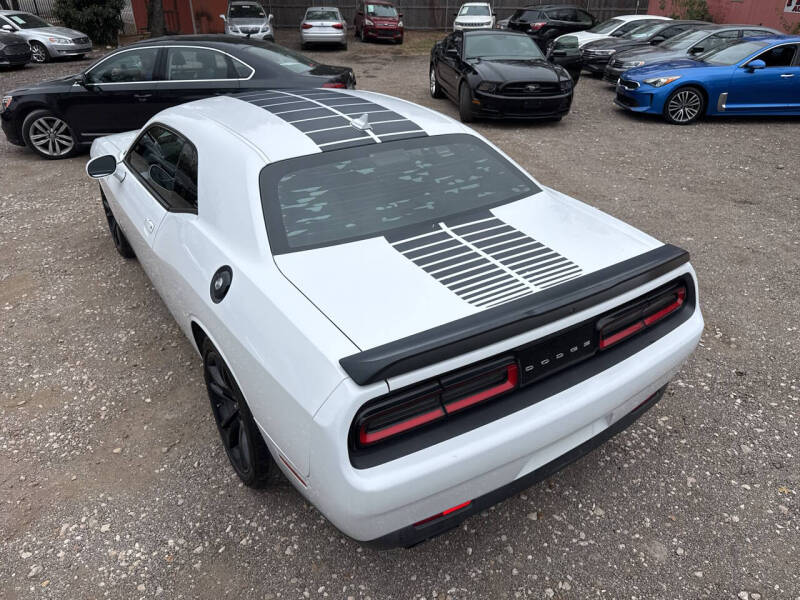 2018 Dodge Challenger SXT