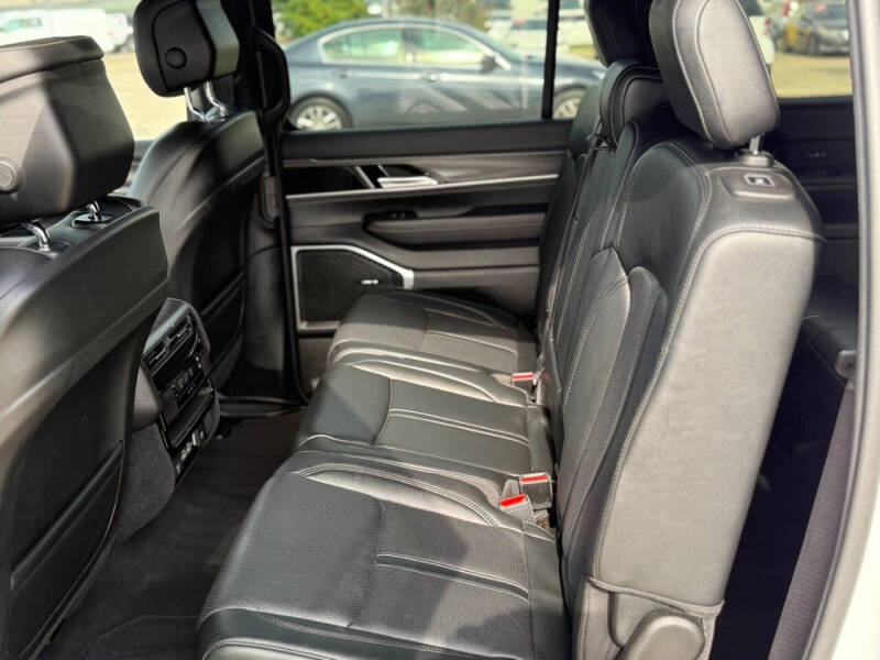 2023 Jeep Wagoneer L Series II