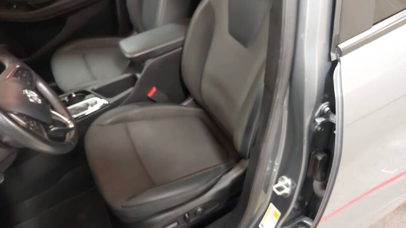 2022 Buick Encore GX Select
