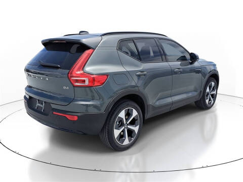 2026 Volvo XC40 B4 Core