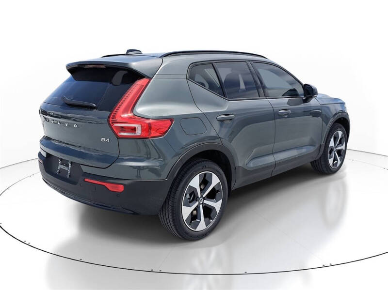 2026 Volvo XC40 B4 Core