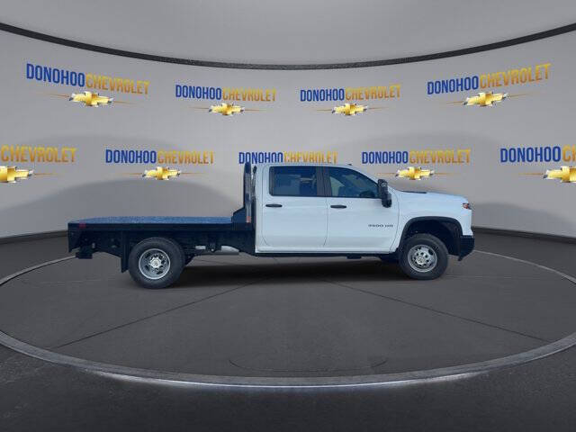 2026 Chevrolet Silverado 3500HD CC Work Truck