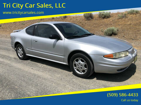2002 Oldsmobile Alero for sale at Tri City Car Sales, LLC in Kennewick WA