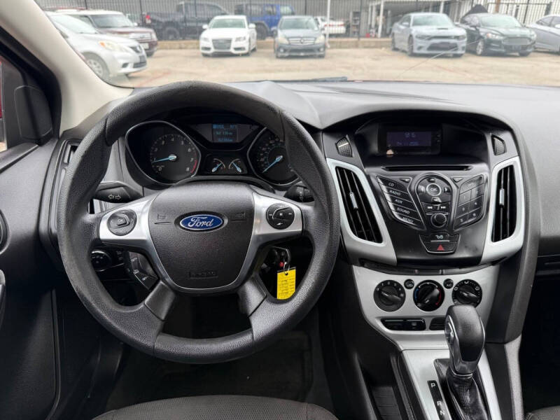 2012 Ford Focus SE