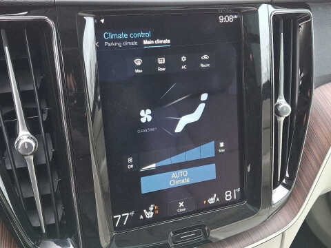 2021 Volvo XC60 T5 Momentum