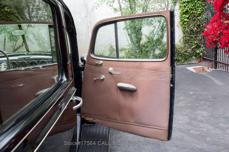 1938 Packard Super 8