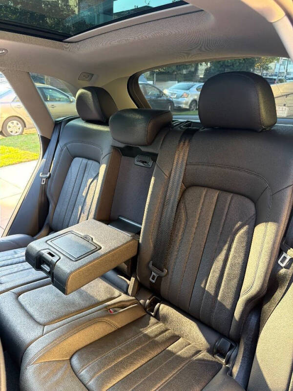 2018 Audi Q5 2.0T quattro Premium Plus