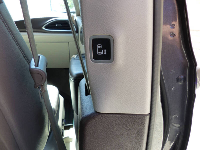 2019 Chrysler Pacifica Touring L Plus 35th Anniversary