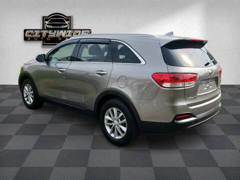2018 Kia Sorento LX