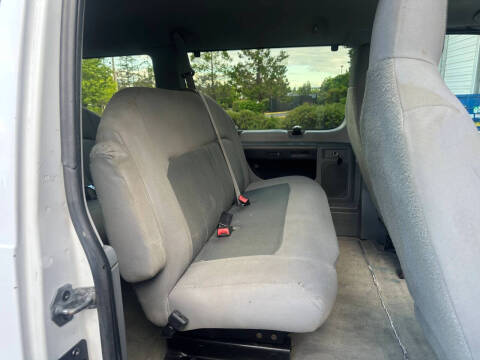 2014 Ford E-Series E-350 SD XLT