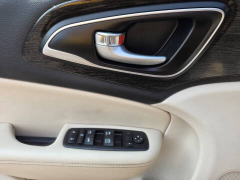 2016 Chrysler 200 C