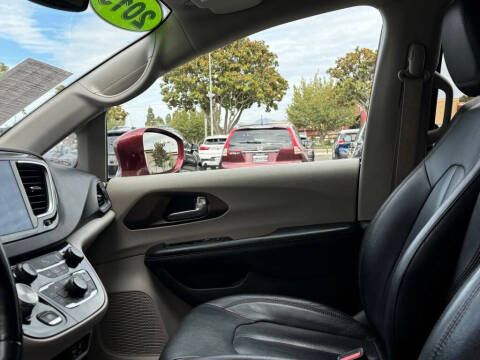 2019 Chrysler Pacifica Touring L Plus