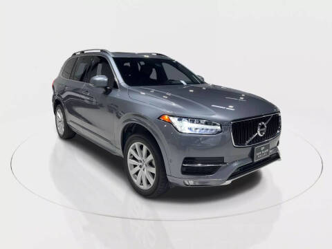 2016 Volvo XC90 T6 Momentum
