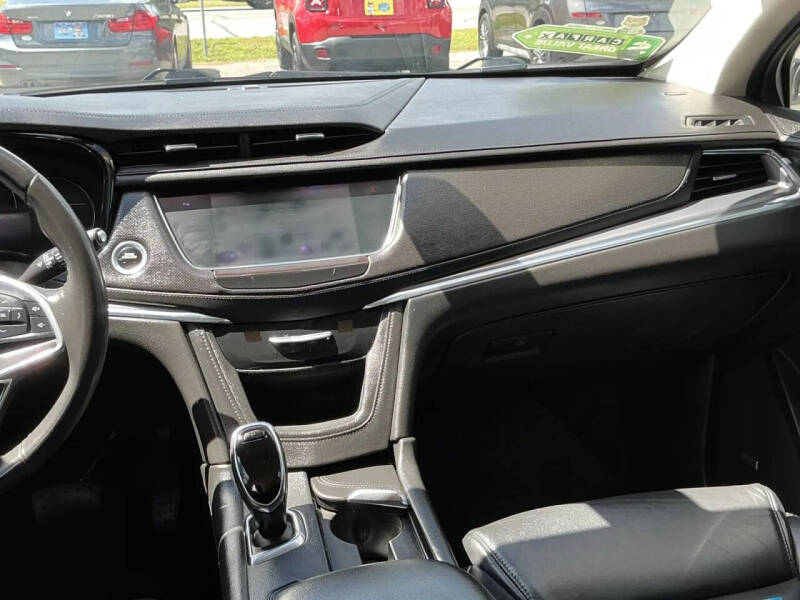 2017 Cadillac XT5 Luxury